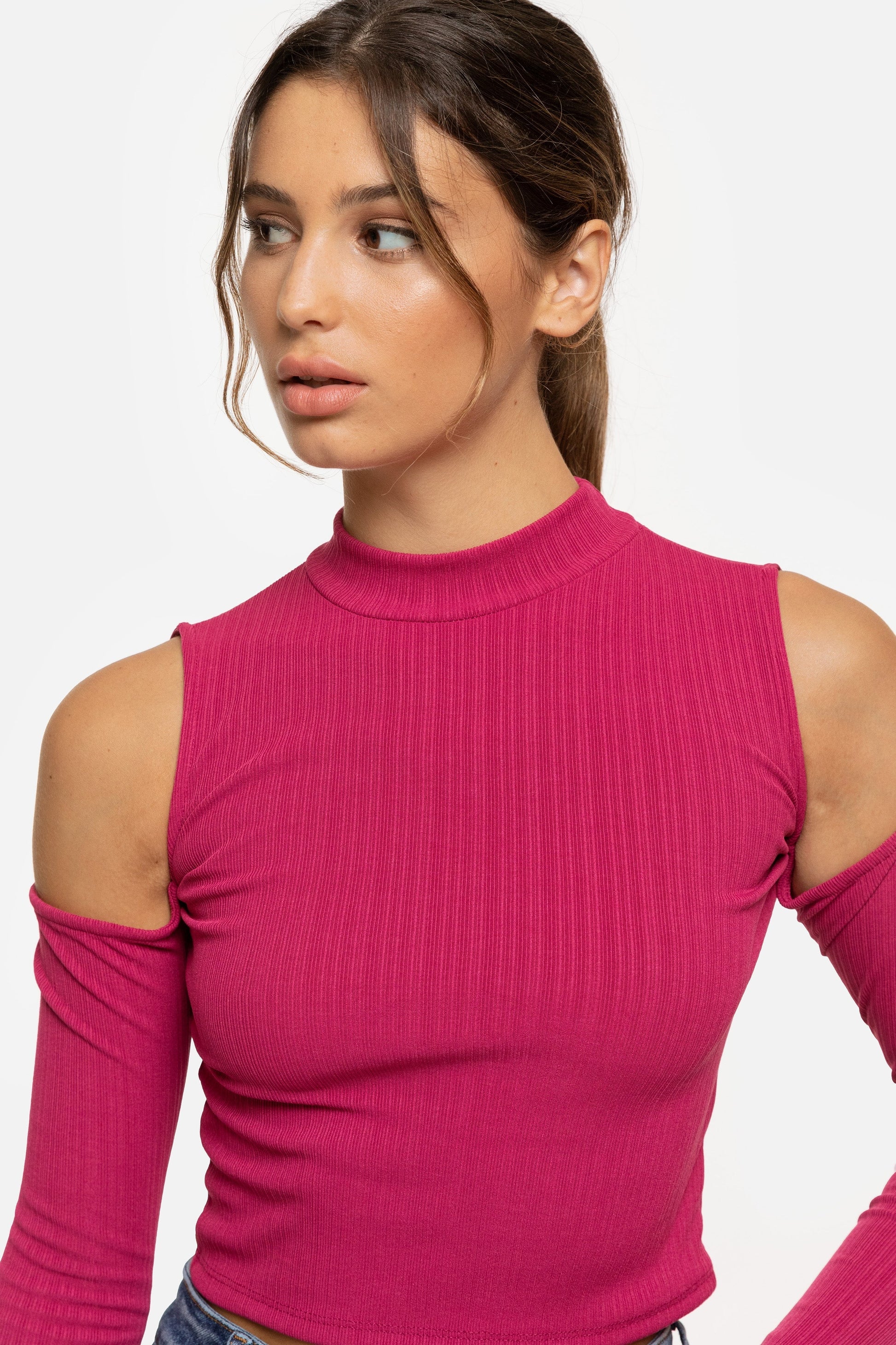 TOP  CUT OUT