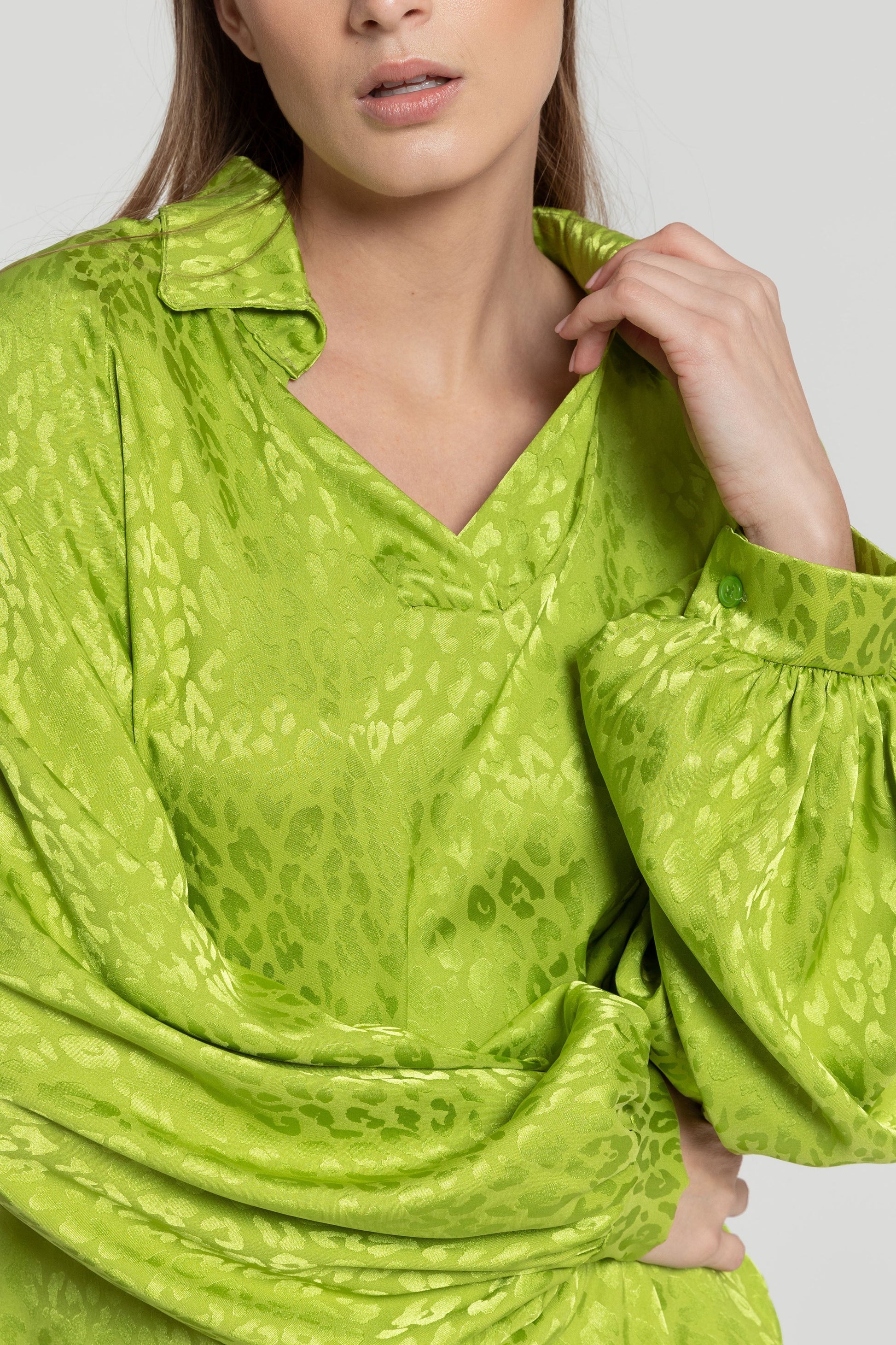 BLUSA  SATINADA