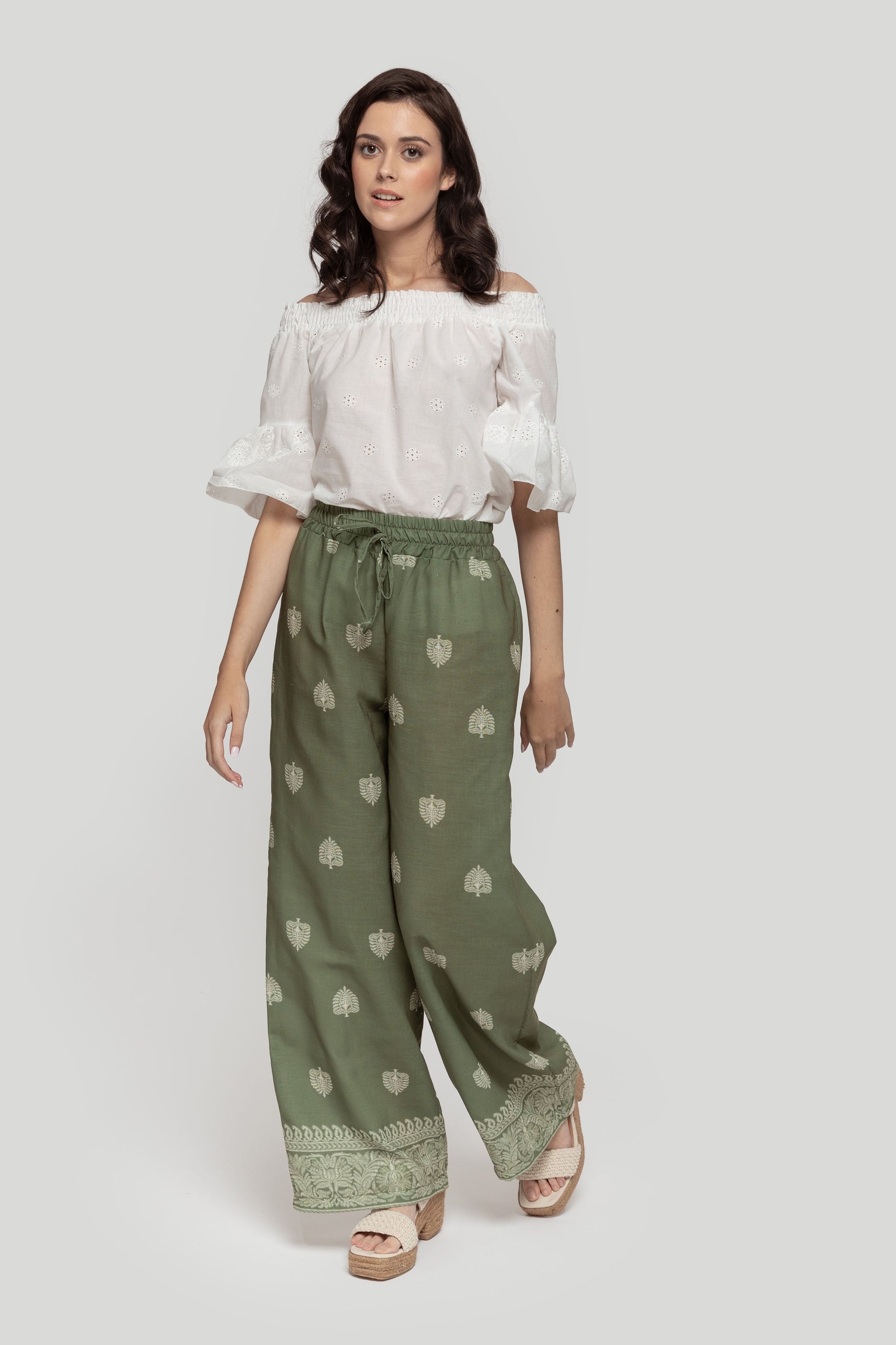 BLUSA  BORDADOS