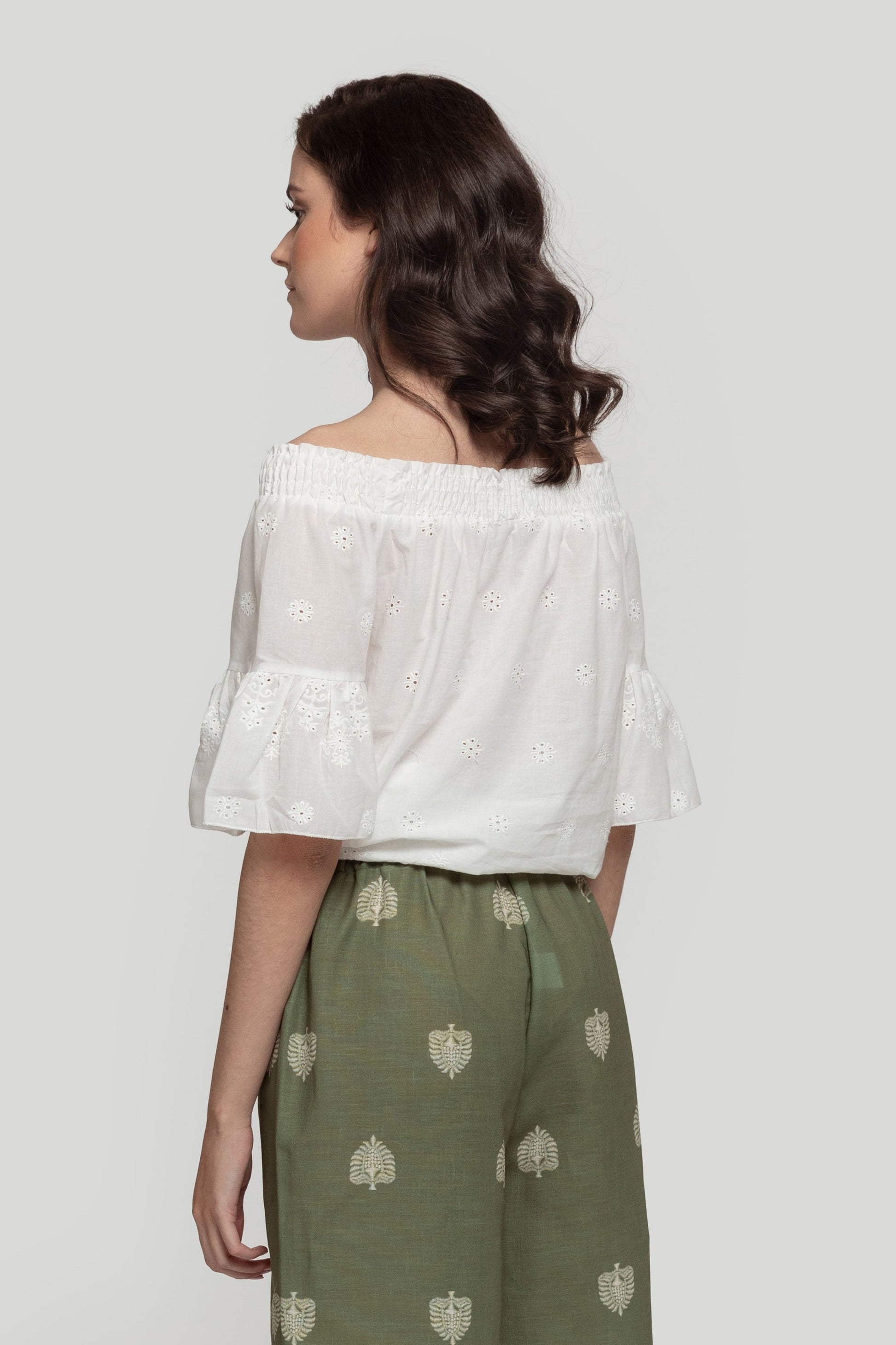 BLUSA  BORDADOS