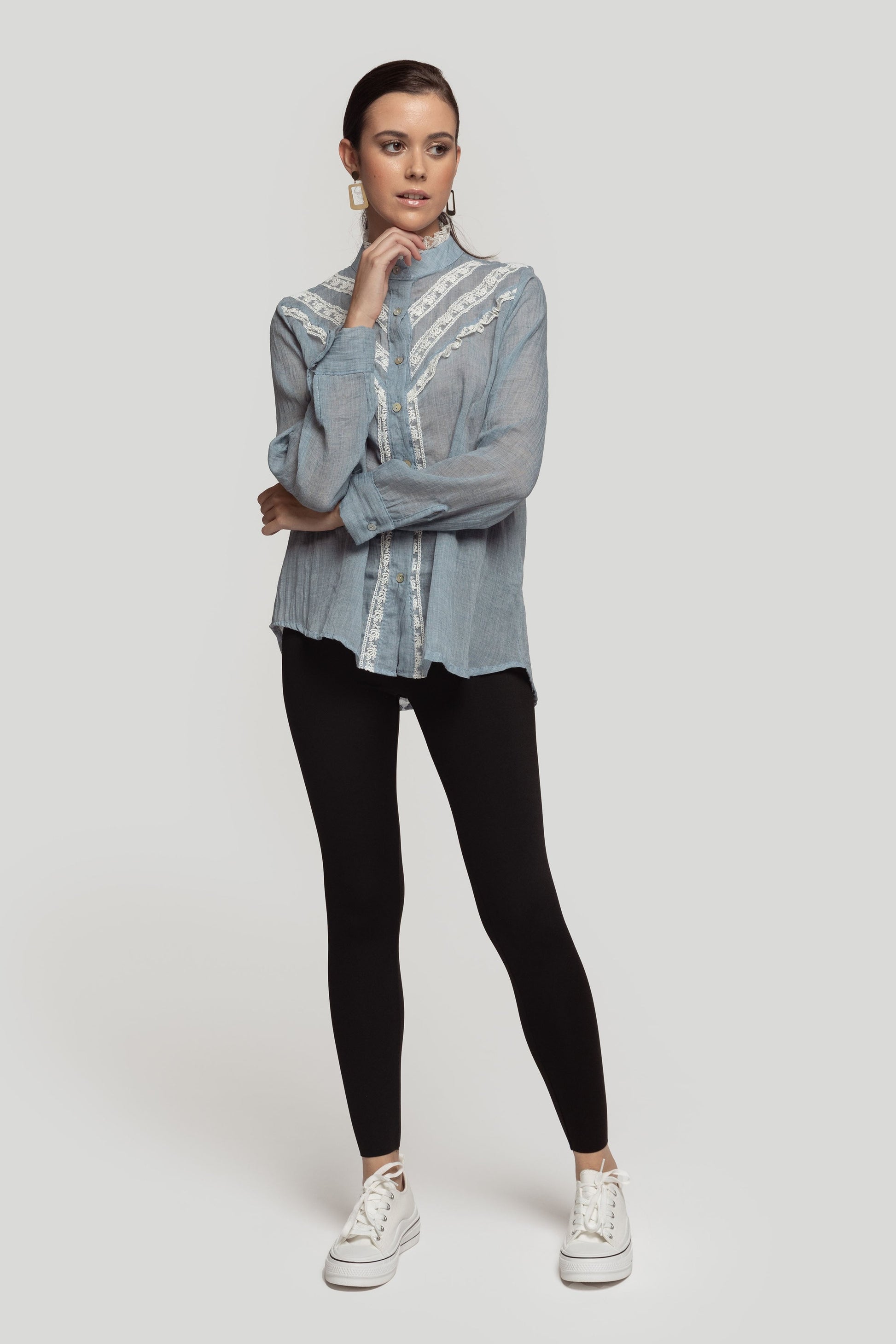 BLUSA  BORDADOS