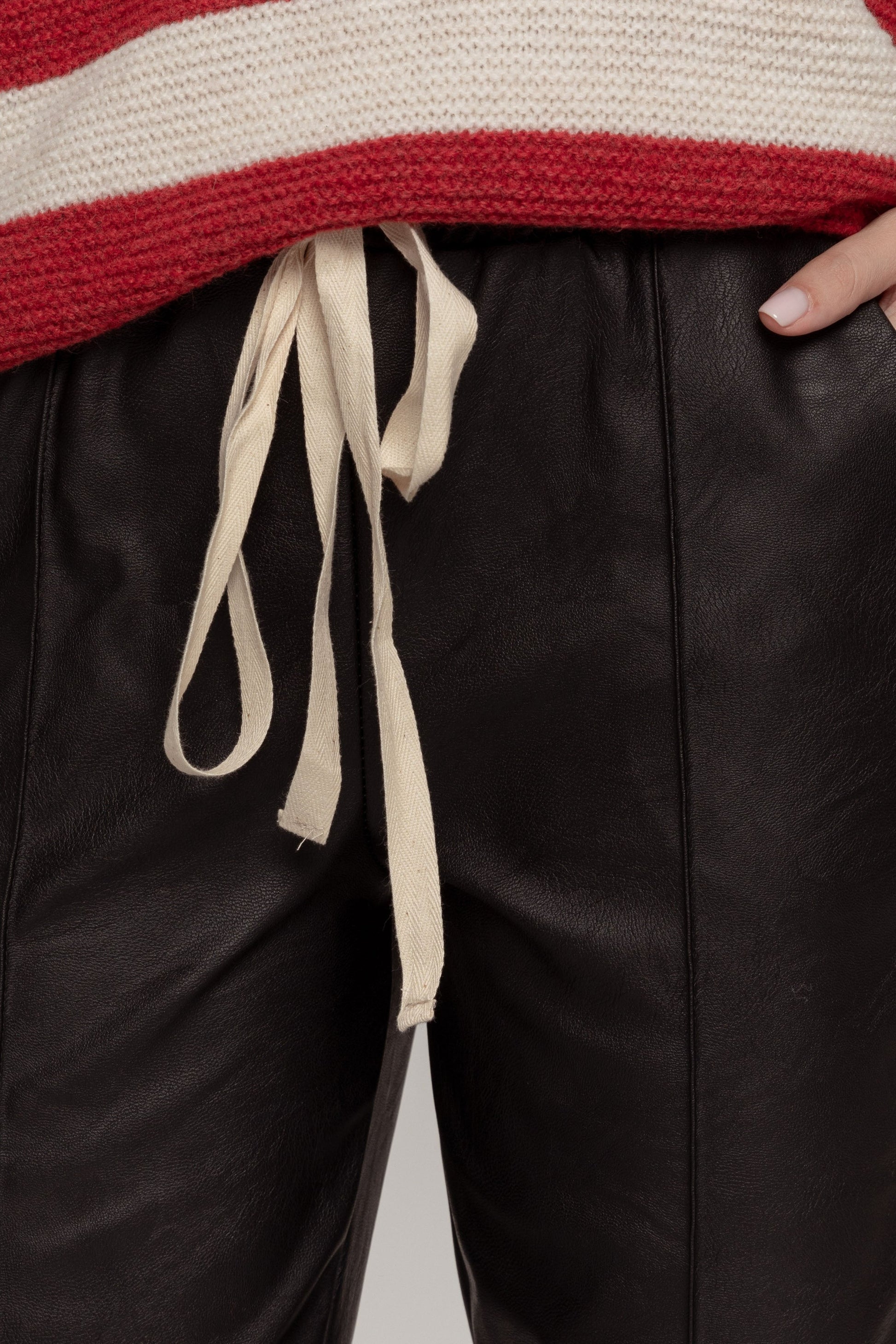 PANTALON  EFECTO PIEL