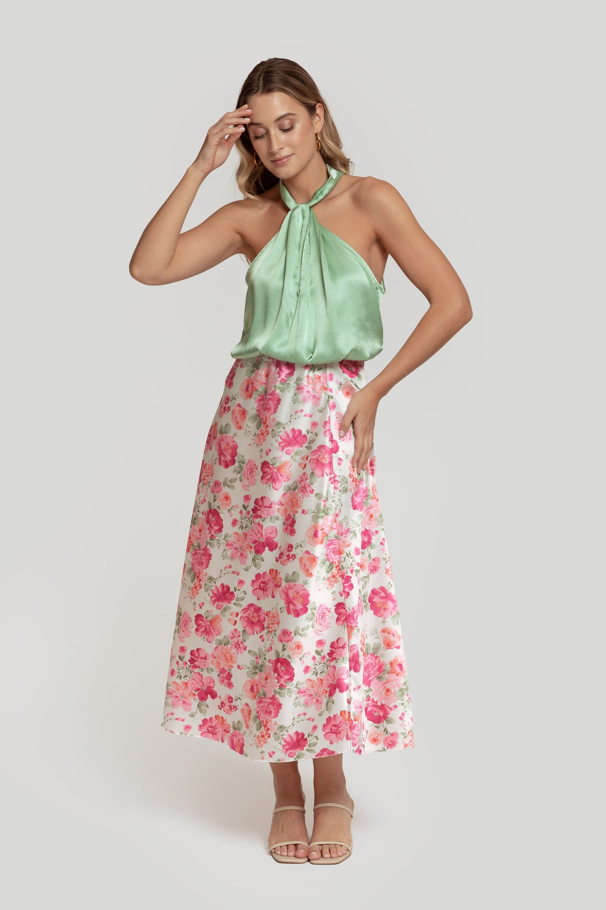 TOP  HALTER