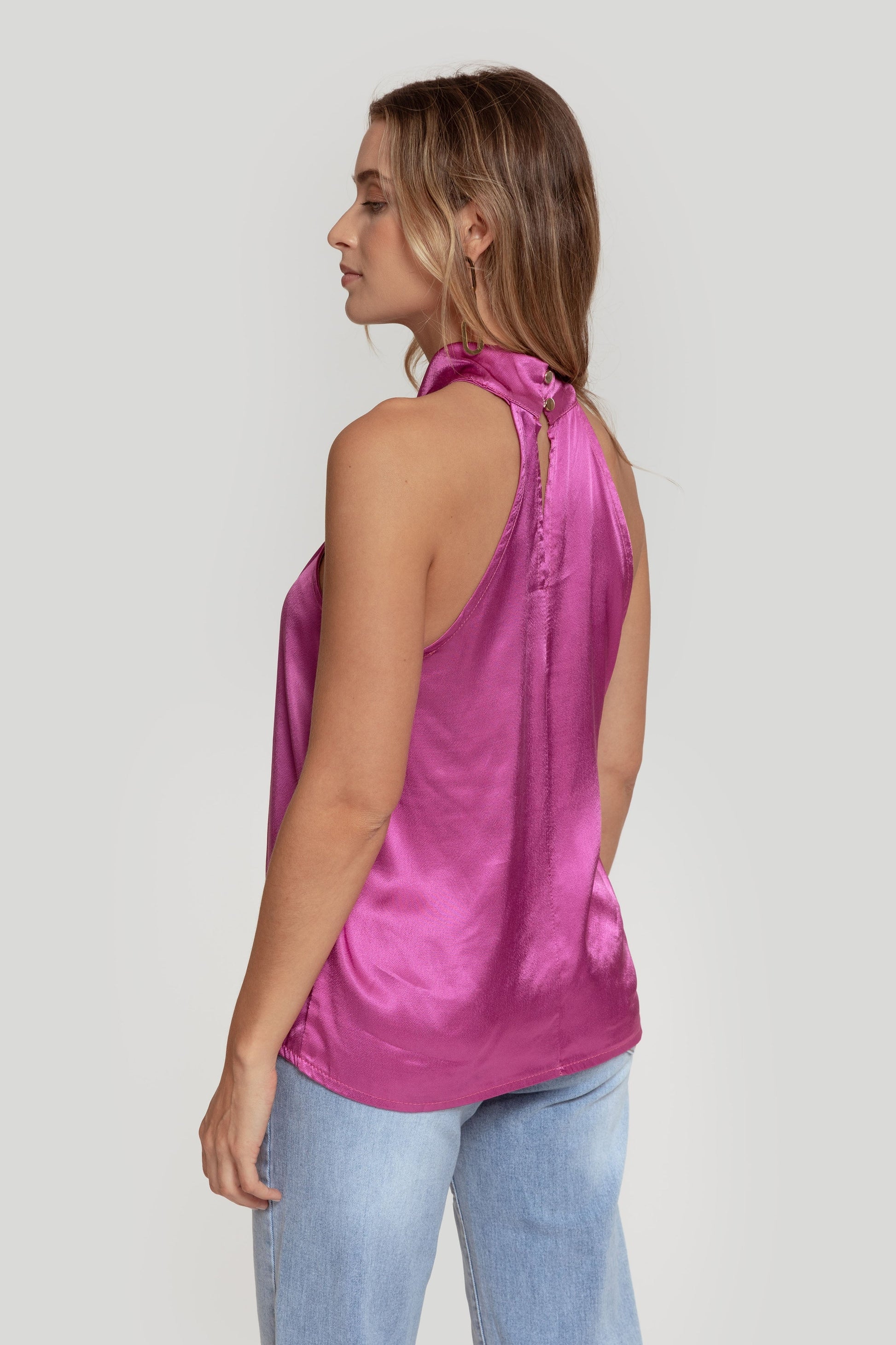 TOP  HALTER