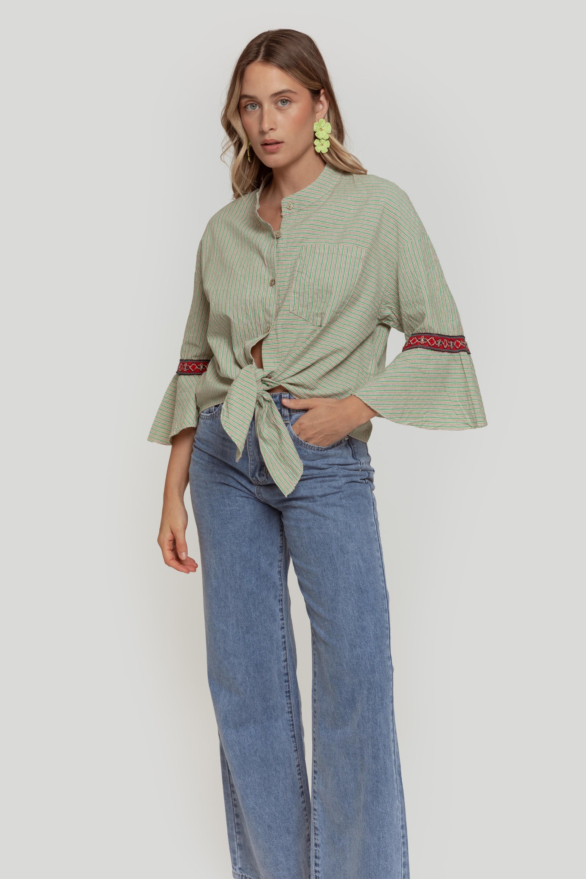 BLUSA  ACAMPANADA