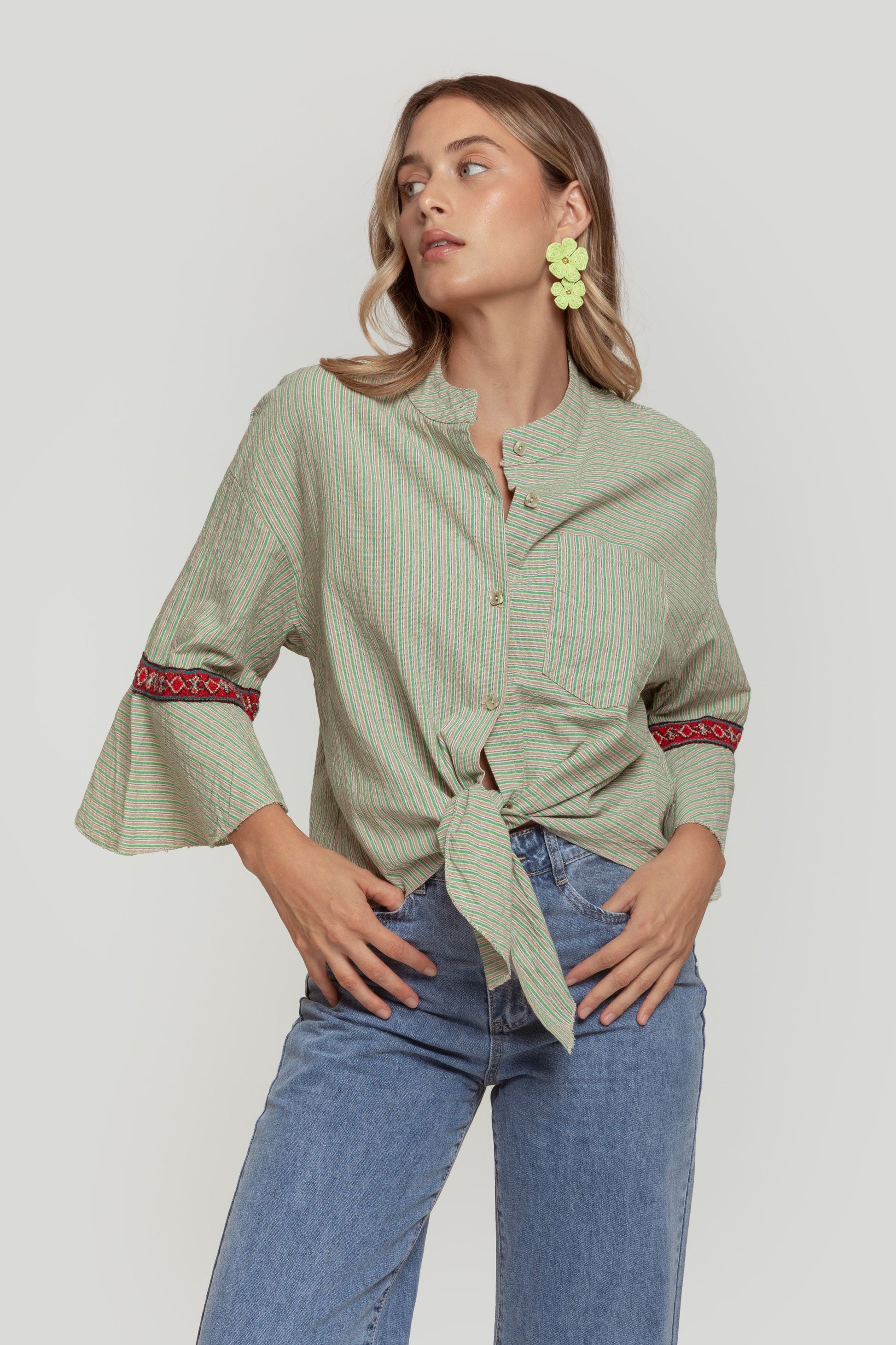 BLUSA  ACAMPANADA