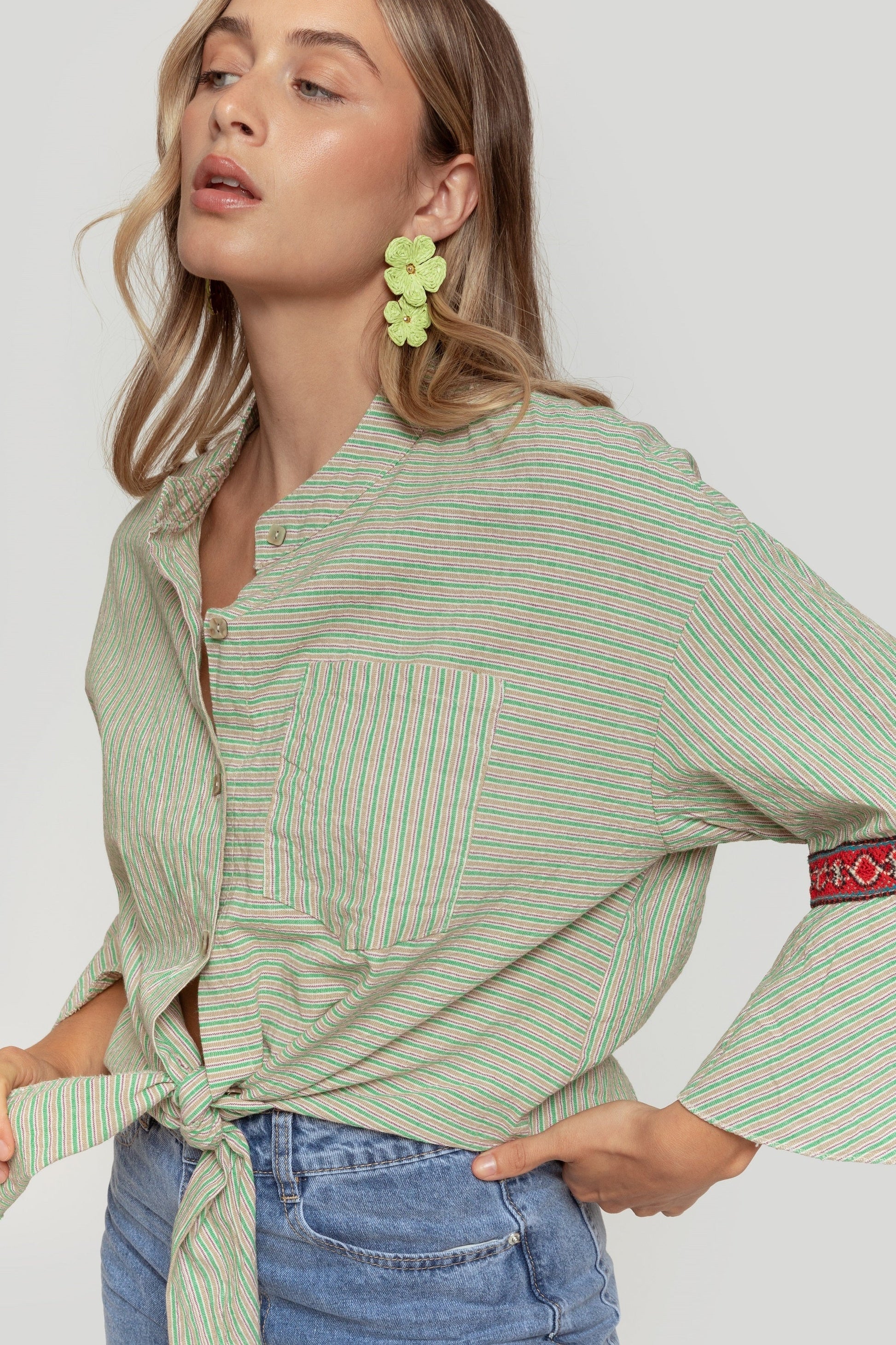 BLUSA  ACAMPANADA