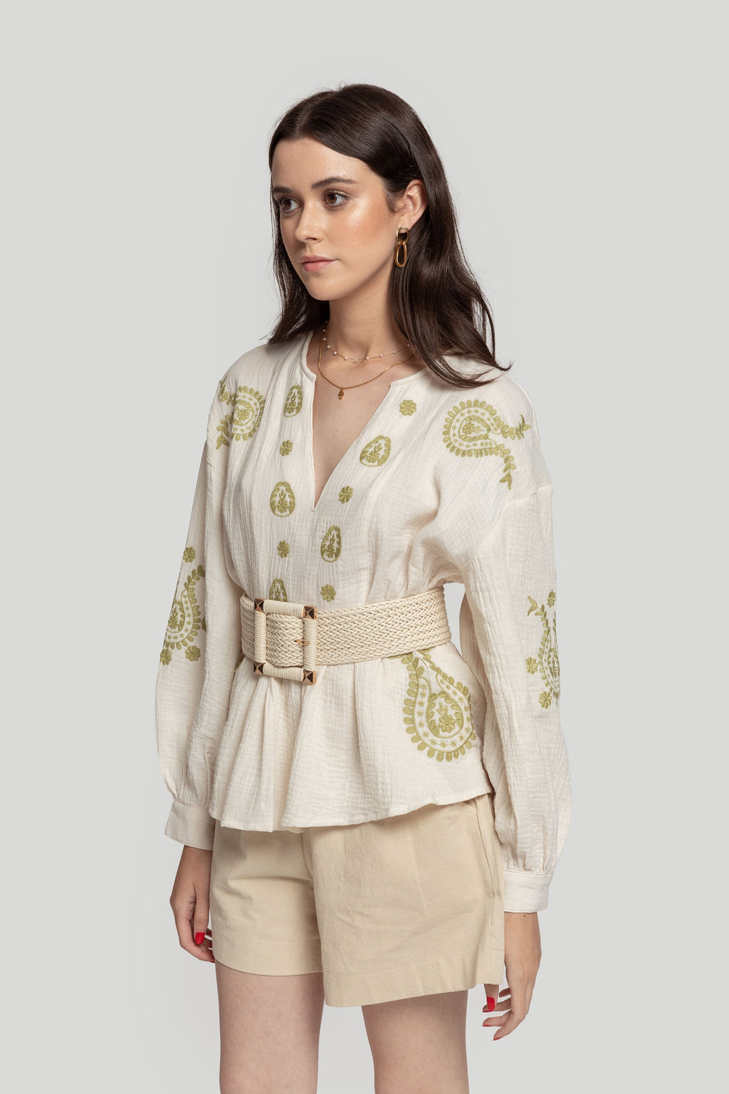 BLUSA  BORDADOS