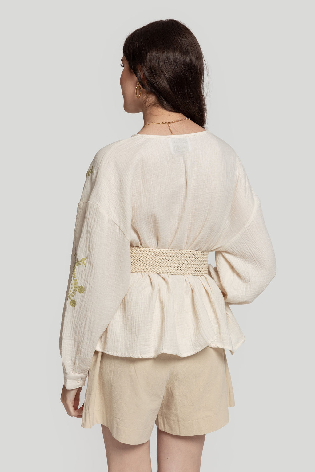 BLUSA  BORDADOS