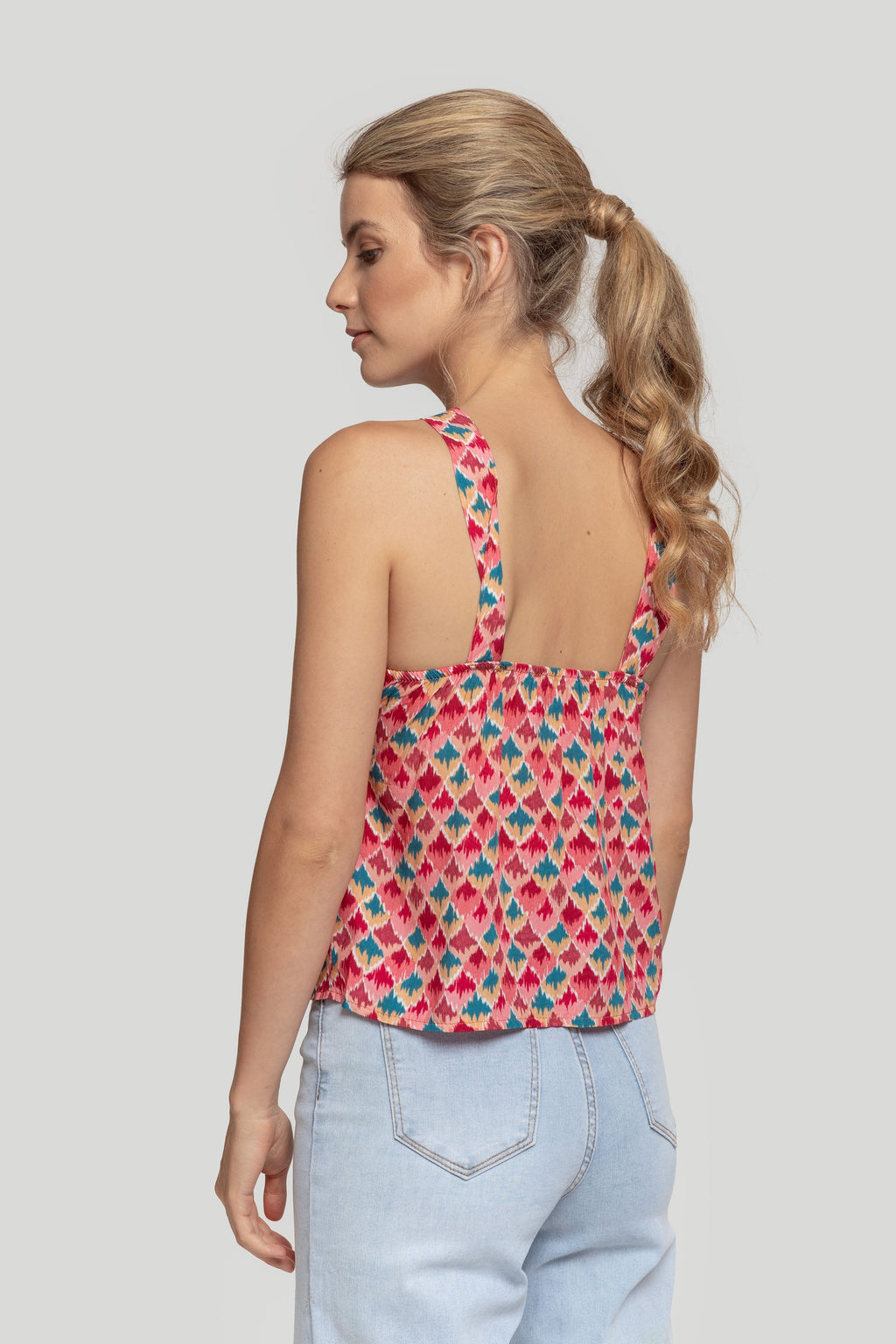 TOP  HALTER