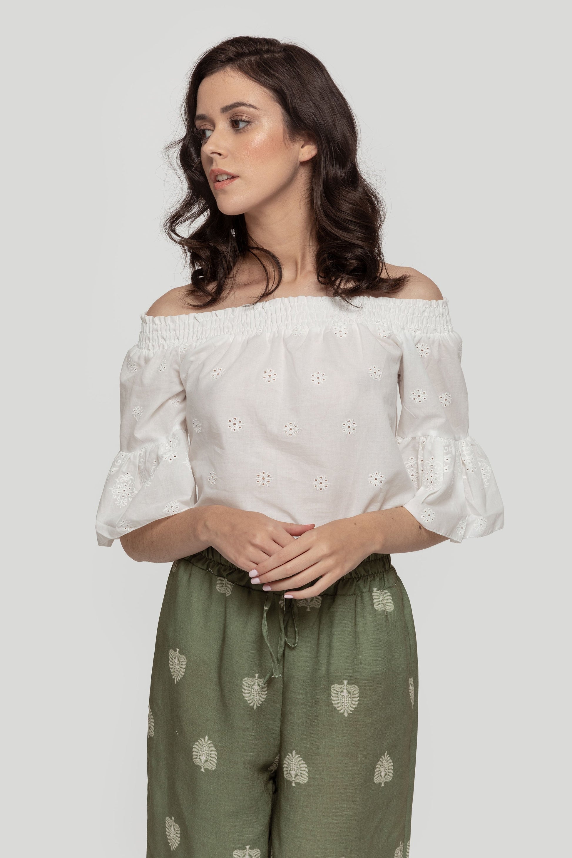 BLUSA  BORDADOS