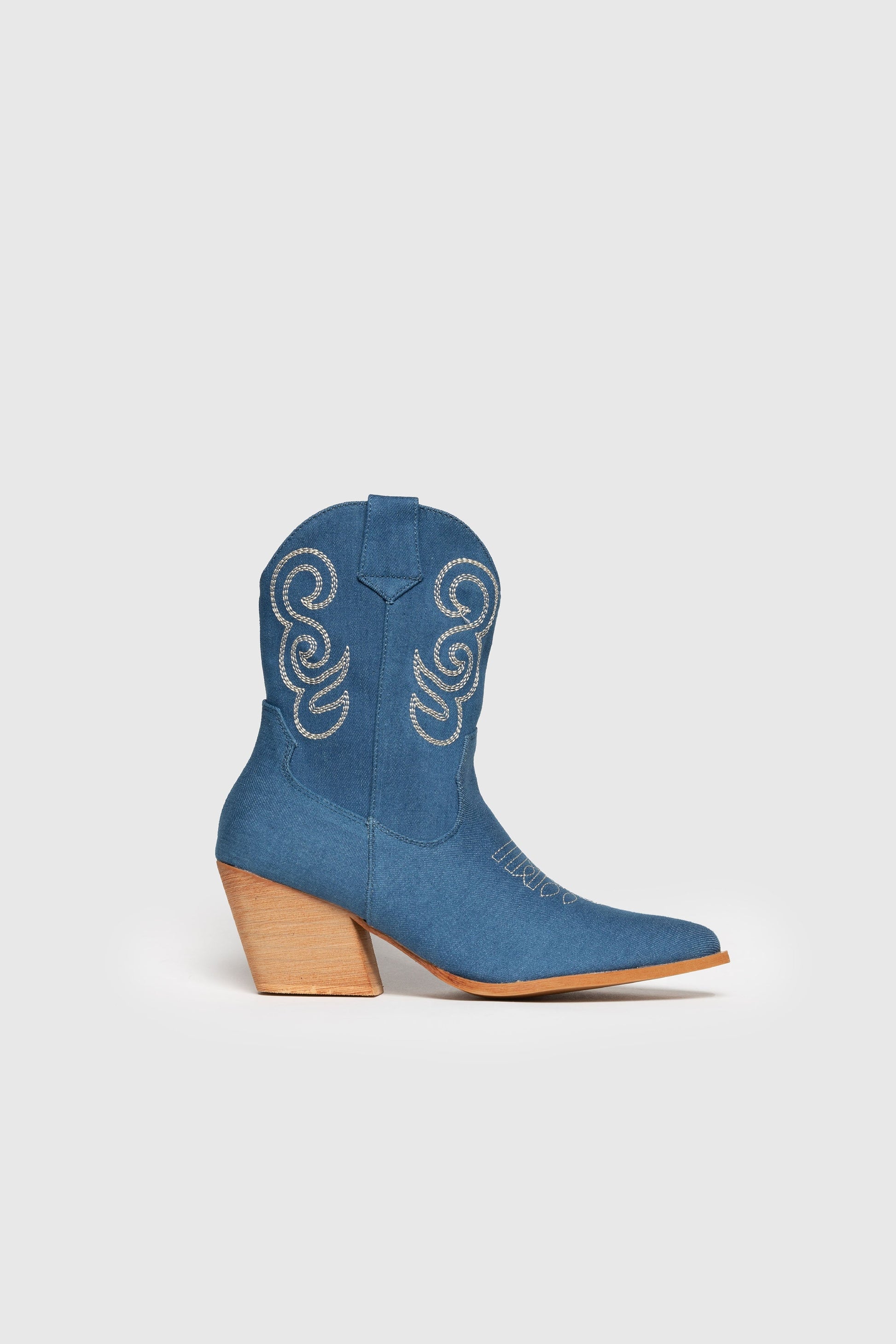 BOTIN  CONTRASTE