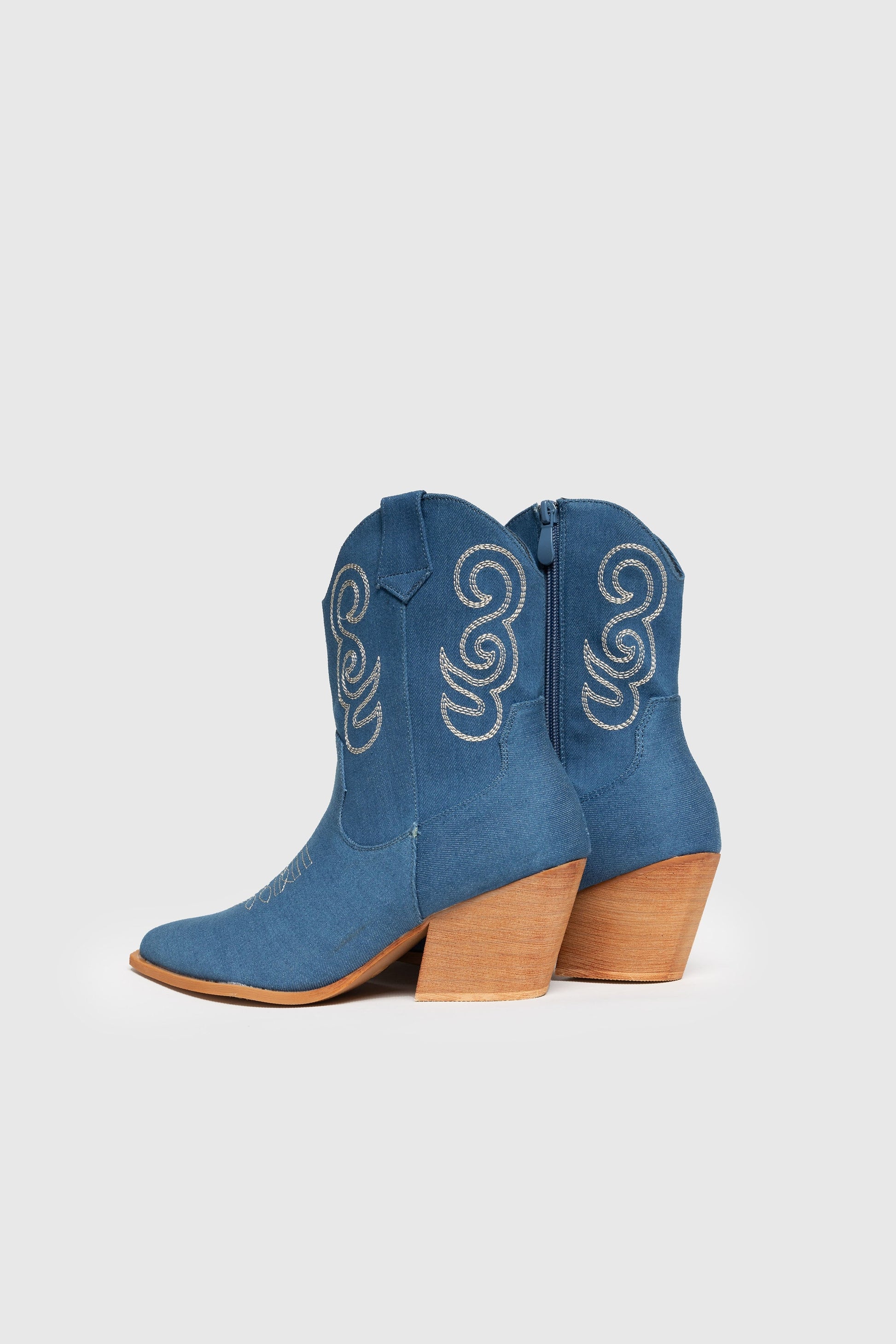 BOTIN  CONTRASTE