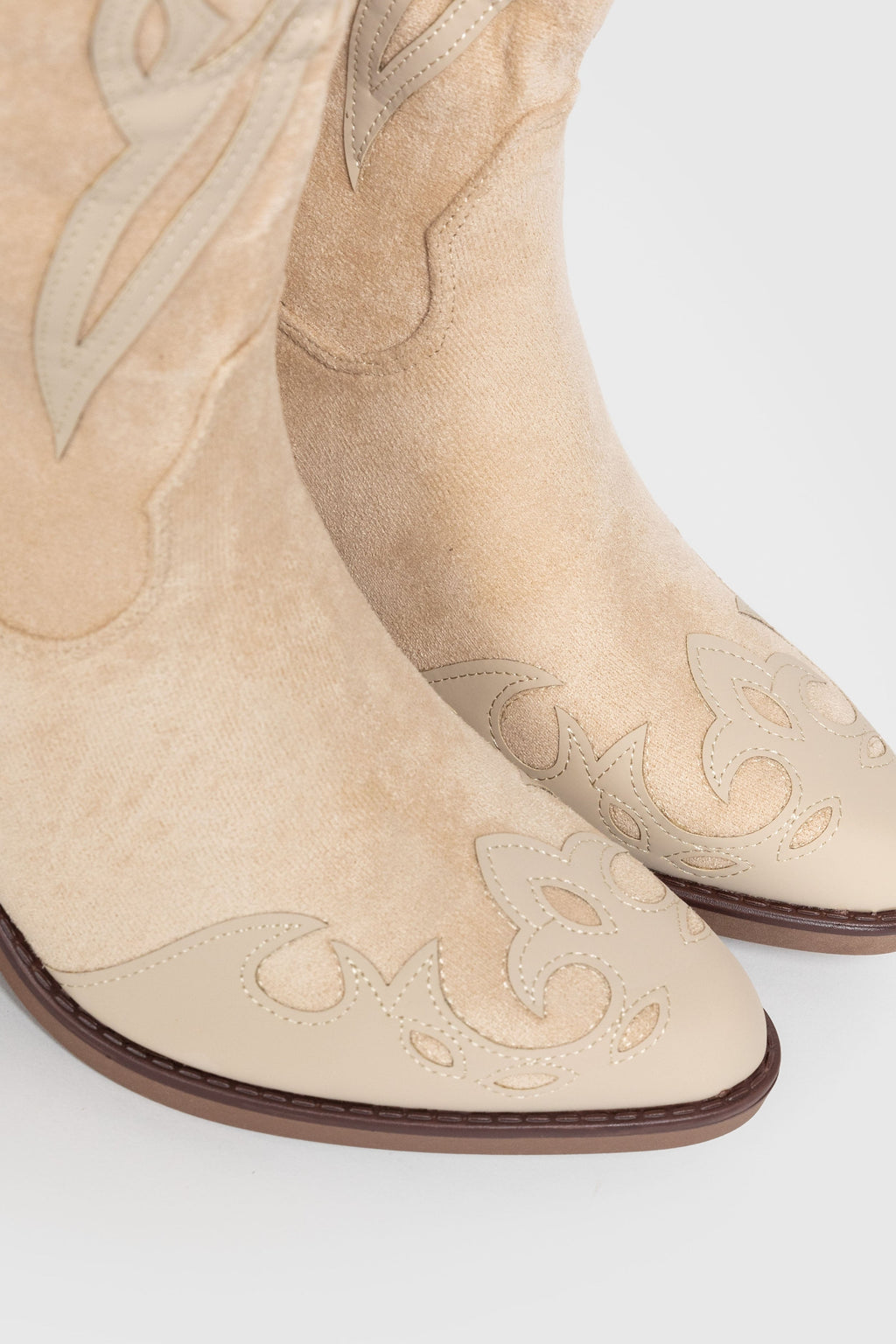 BOTA  DETALLES
