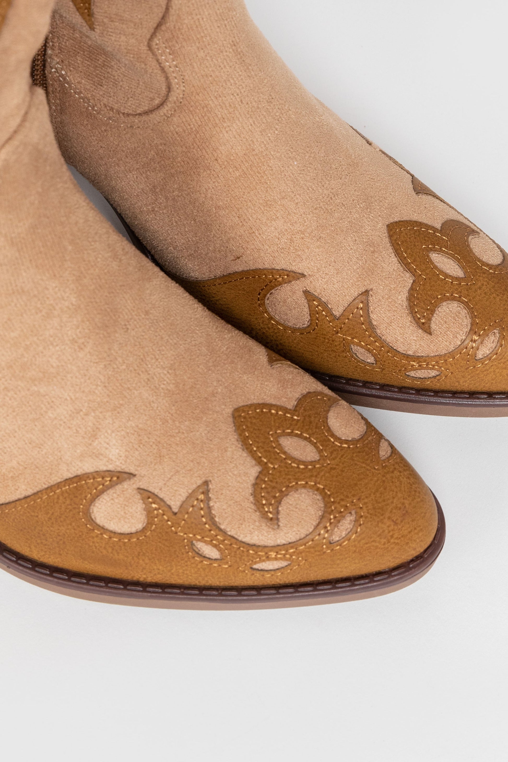 BOTA  DETALLES