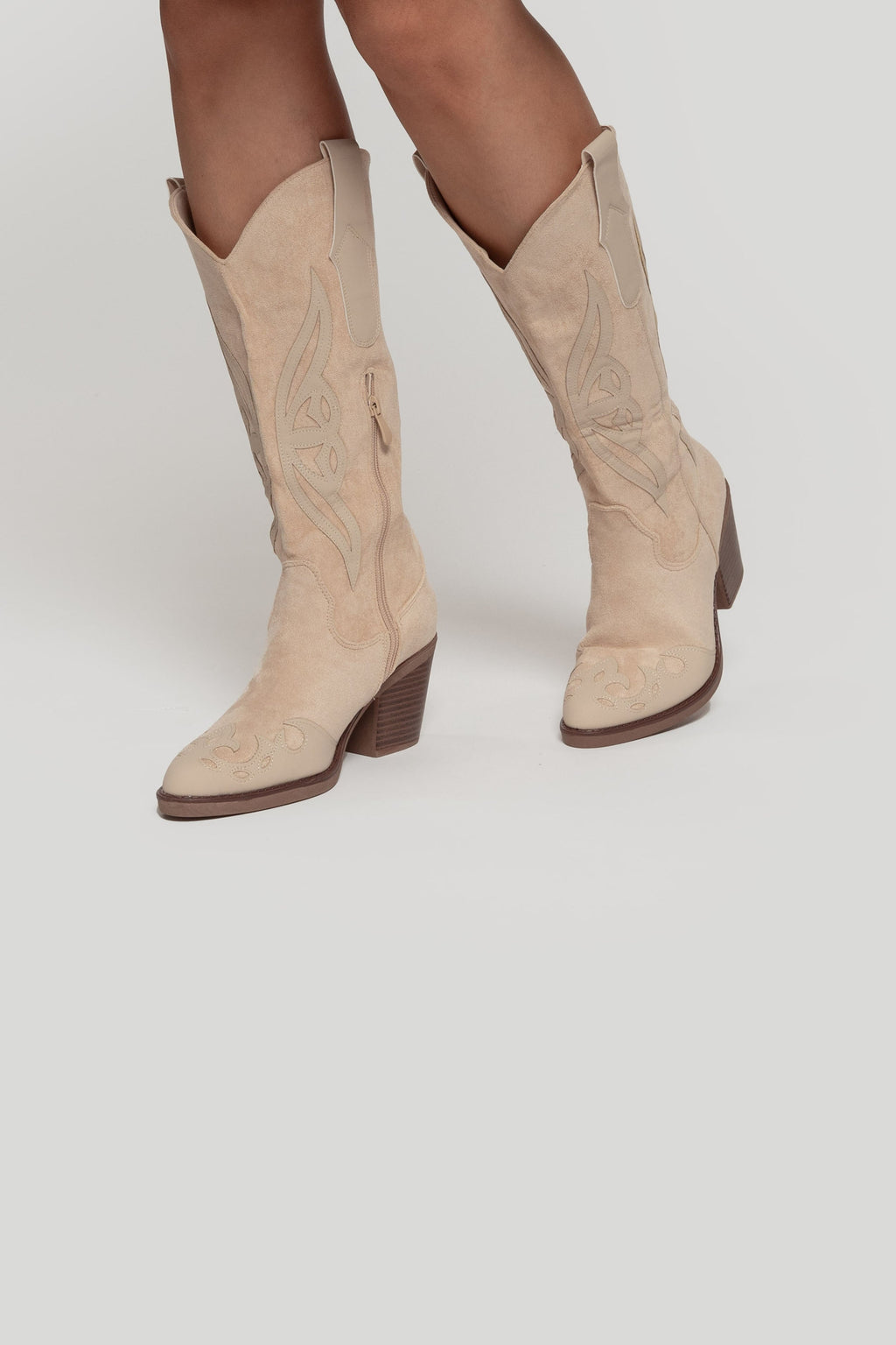 BOTA  DETALLES