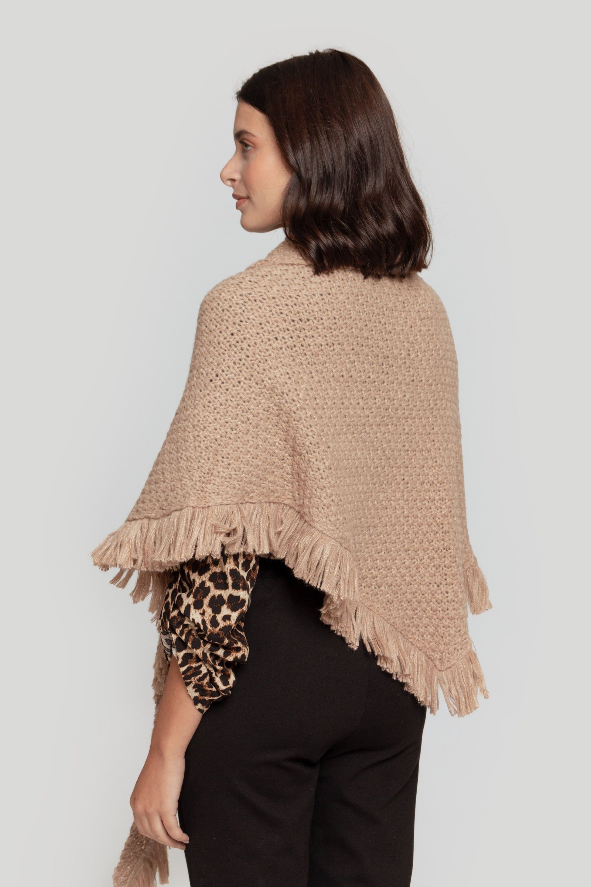PONCHO  TRENZADO