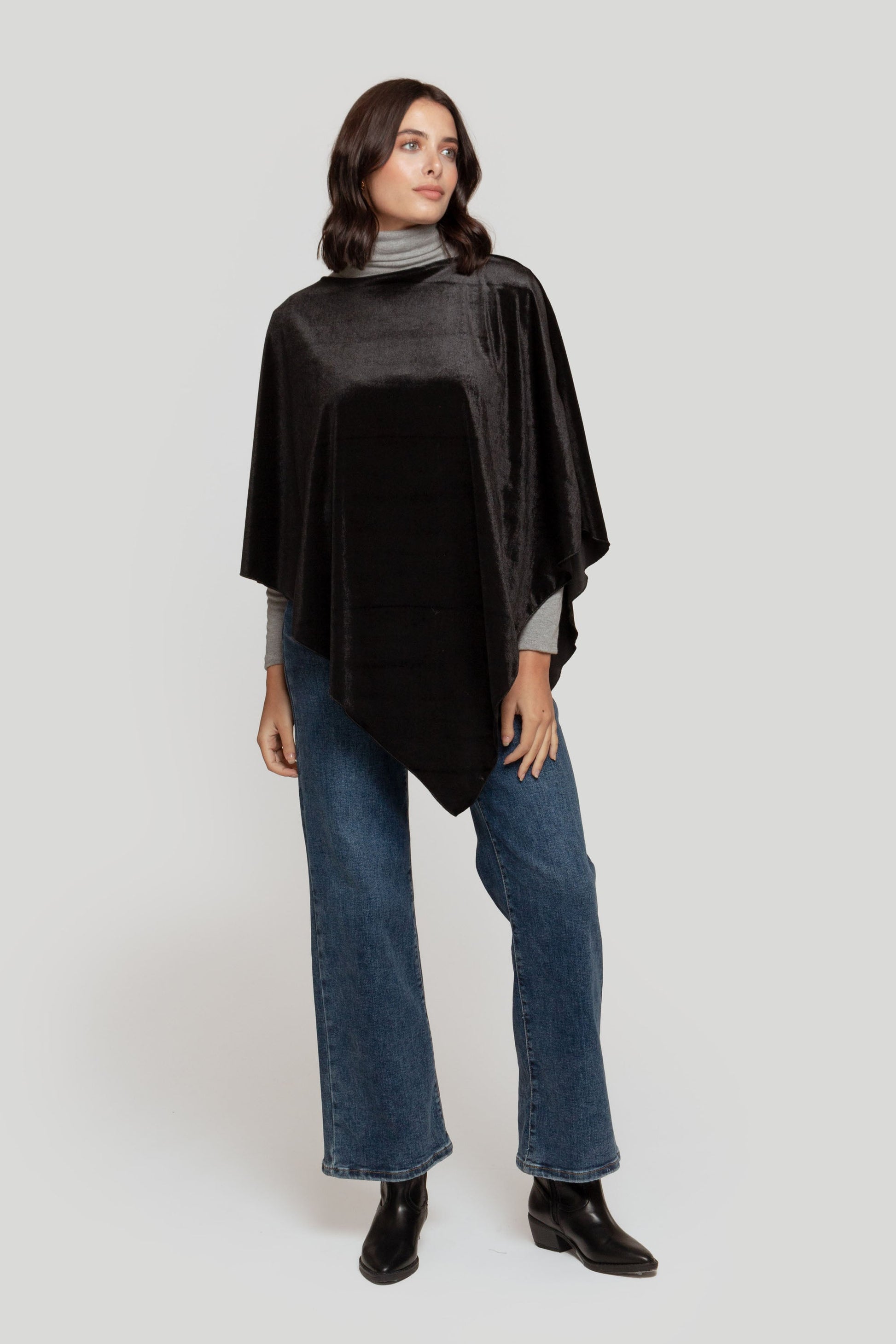 PONCHO  TERCIOPELO