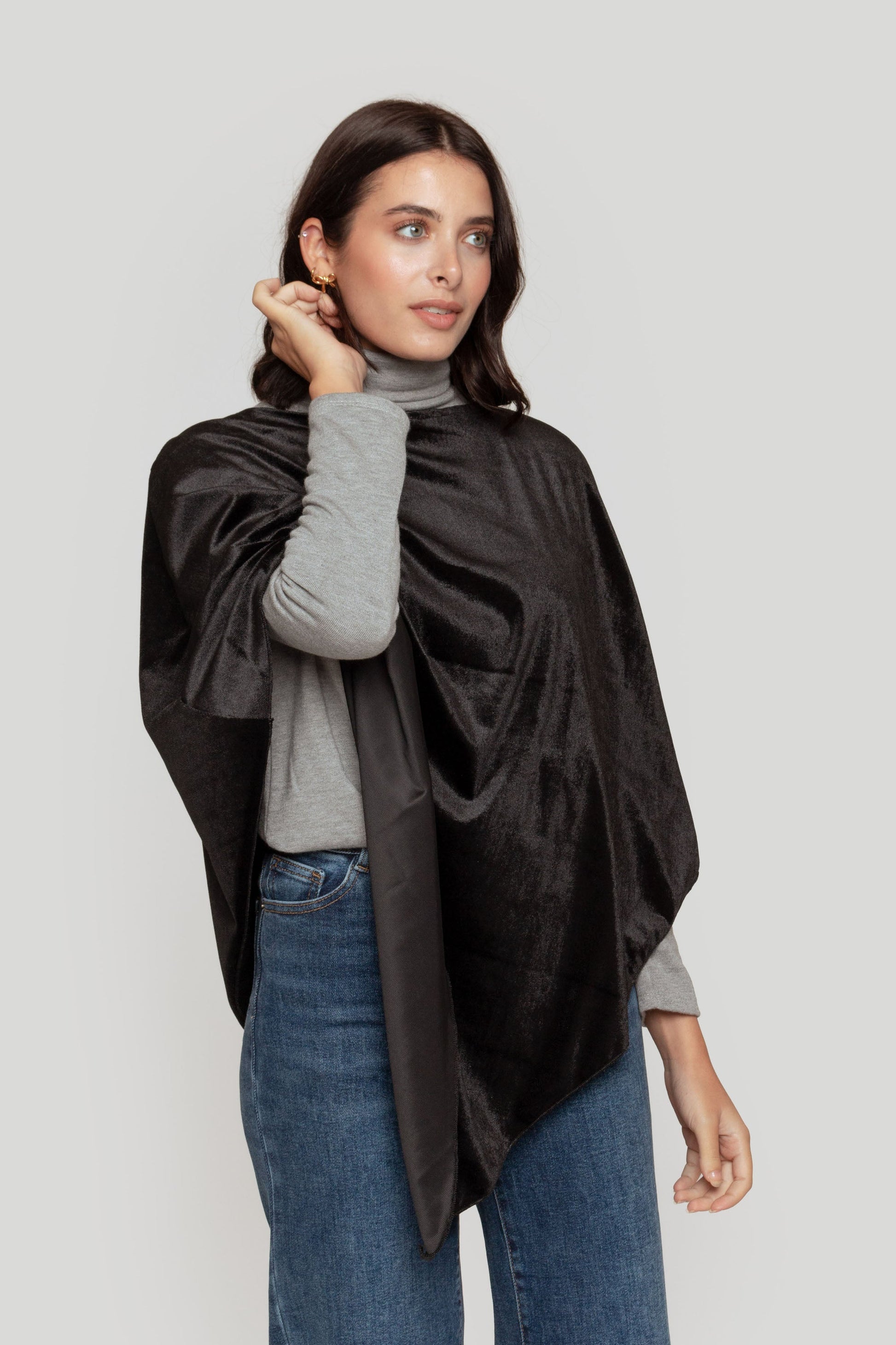 PONCHO  TERCIOPELO