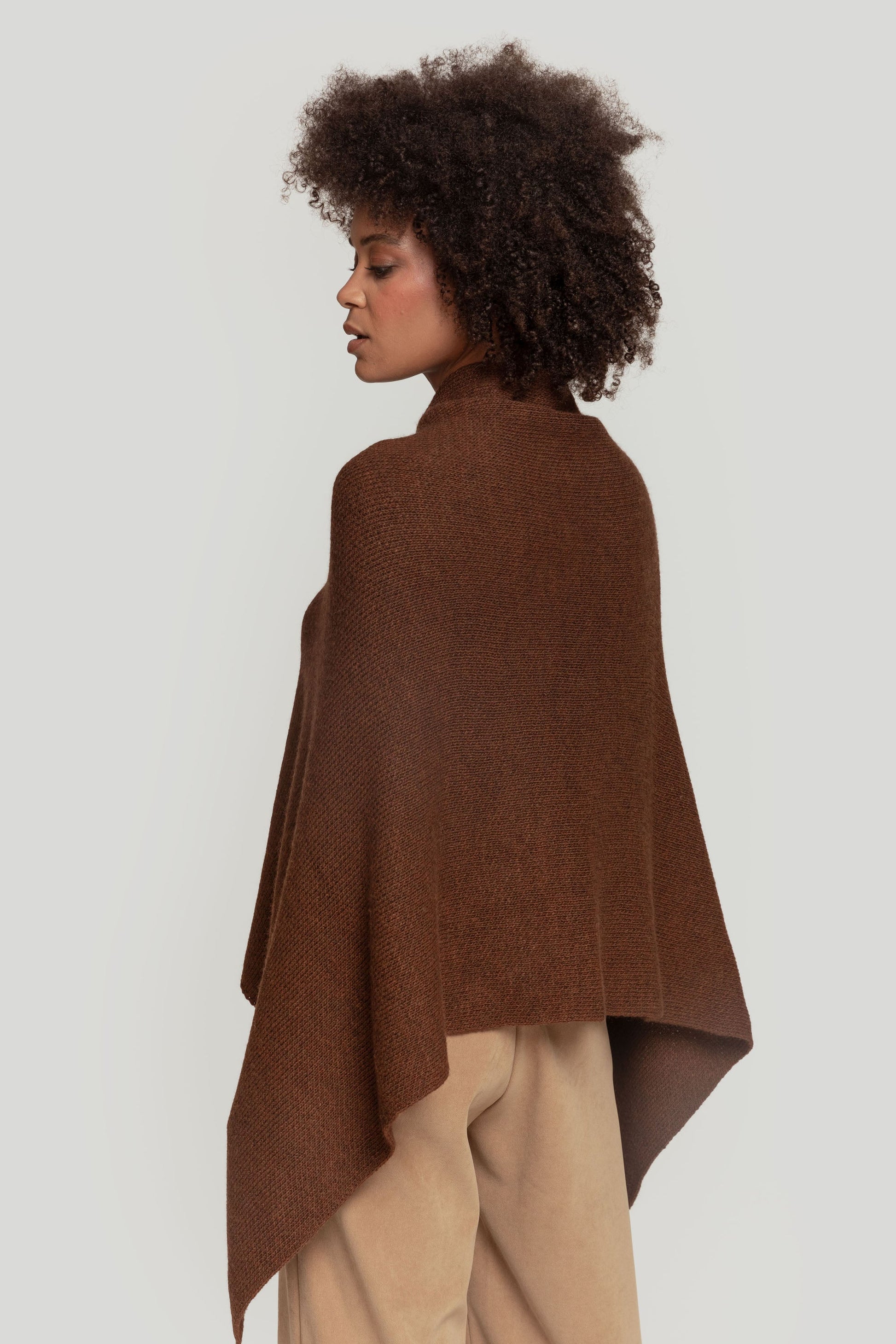 PONCHO  BOTONES