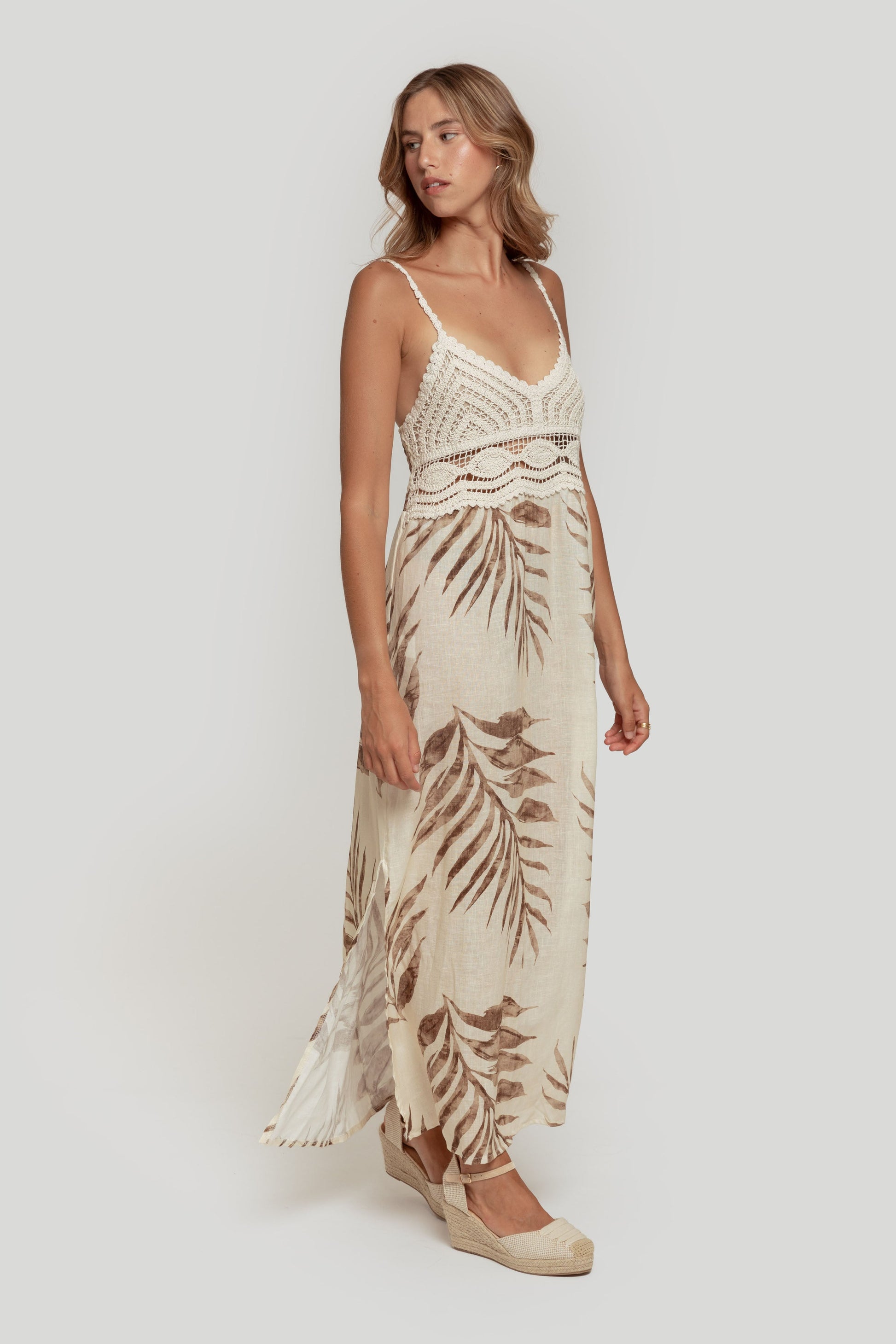 VESTIDO  CON CROCHET