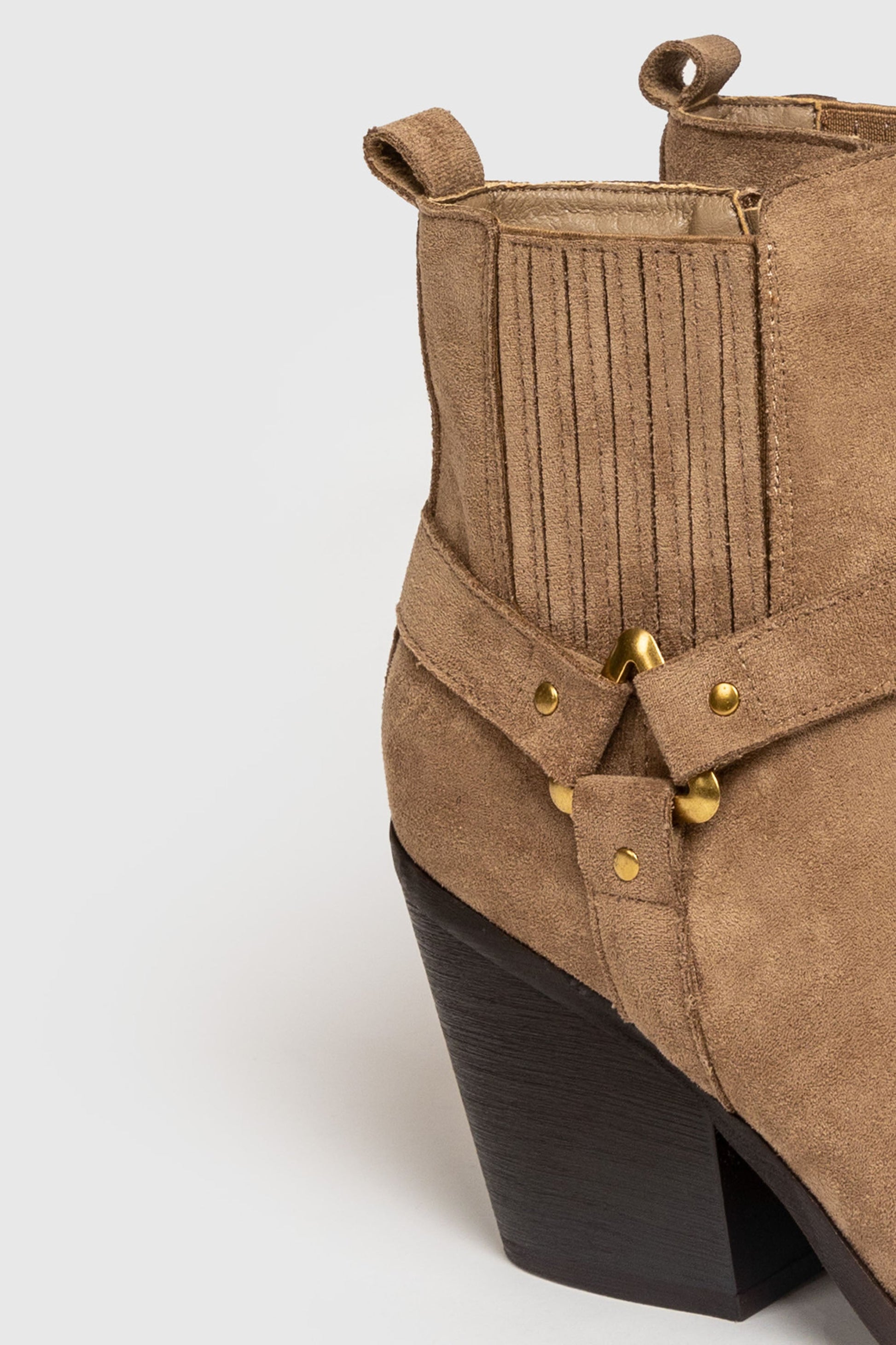 BOTIN TIRAS