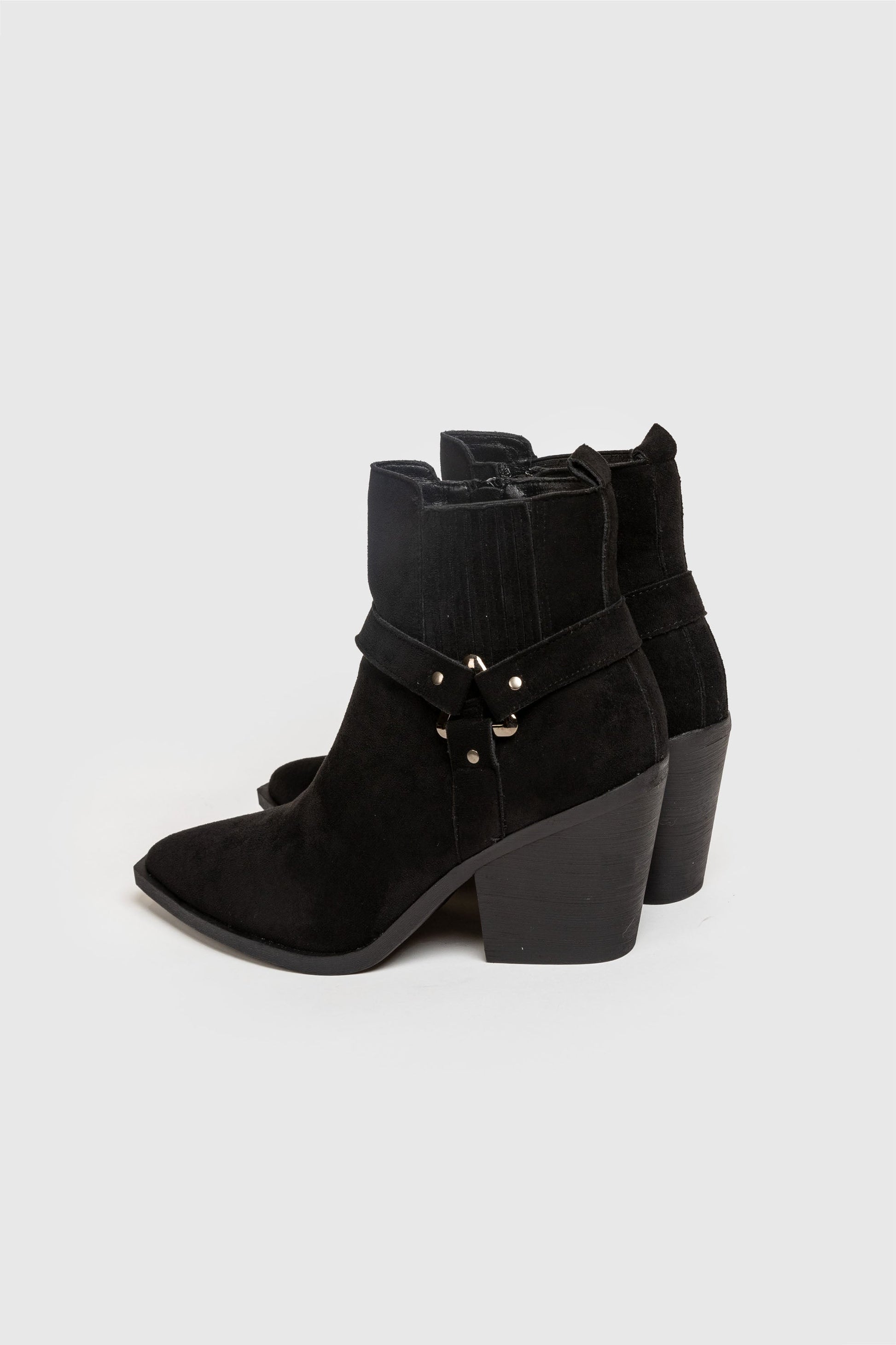 BOTIN TIRAS