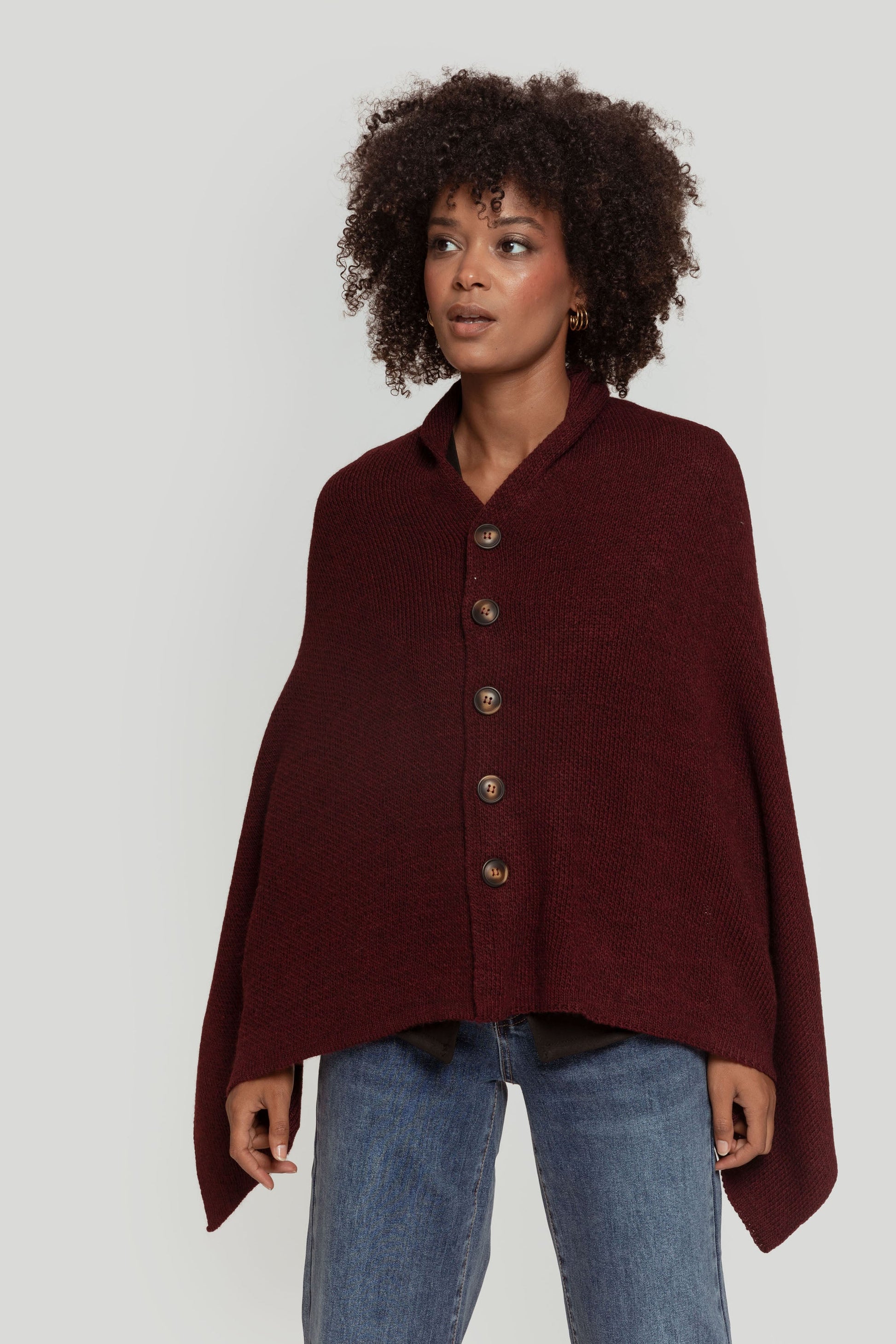 PONCHO  BOTONES