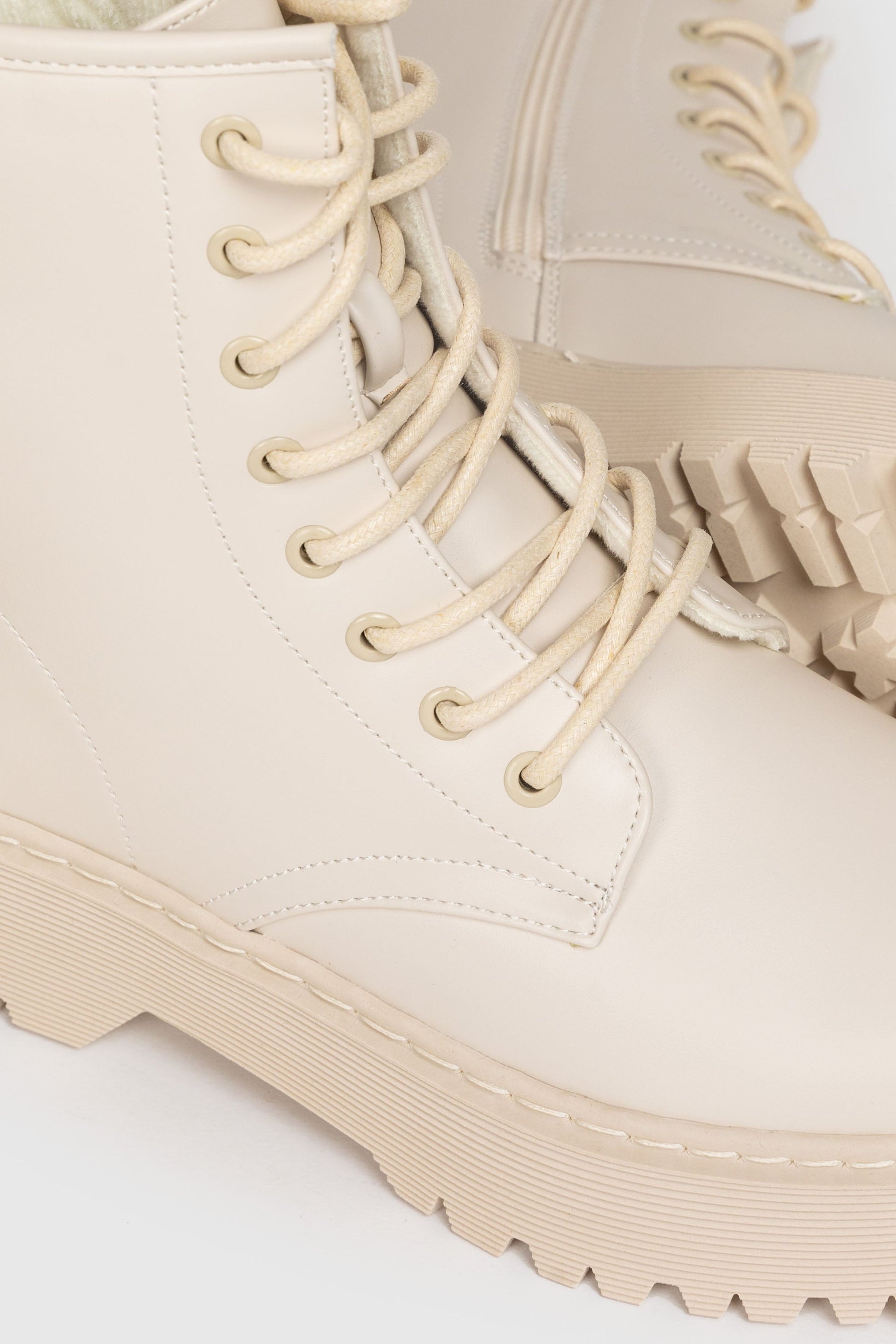 BOTIN ACORDONADO